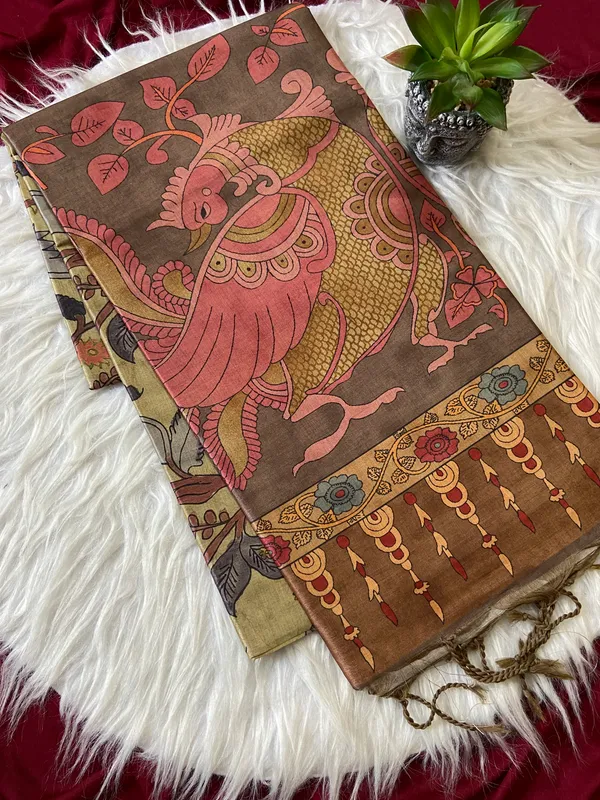 Soft_Tussar_Silk_sarees_with_Beautiful_Digital_Print_With_Attractive_Border_And_Contrast_Print_Blouse_With_Tassels