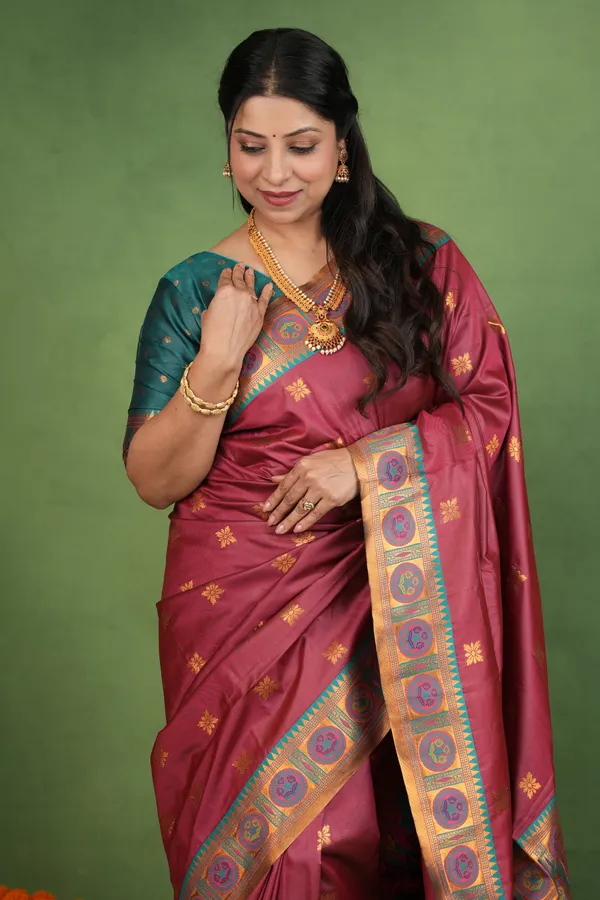 Premium_Soft_Paithani_Silk_sarees_With_Beautiful_Weaving_Pattern_With_Attractive_Rich_Pallu_And_Border_And_Weaving_Blouse_With_Tassels