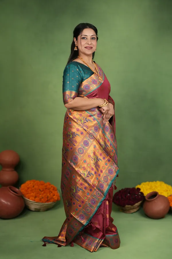 Premium_Soft_Paithani_Silk_sarees_With_Beautiful_Weaving_Pattern_With_Attractive_Rich_Pallu_And_Border_And_Weaving_Blouse_With_Tassels