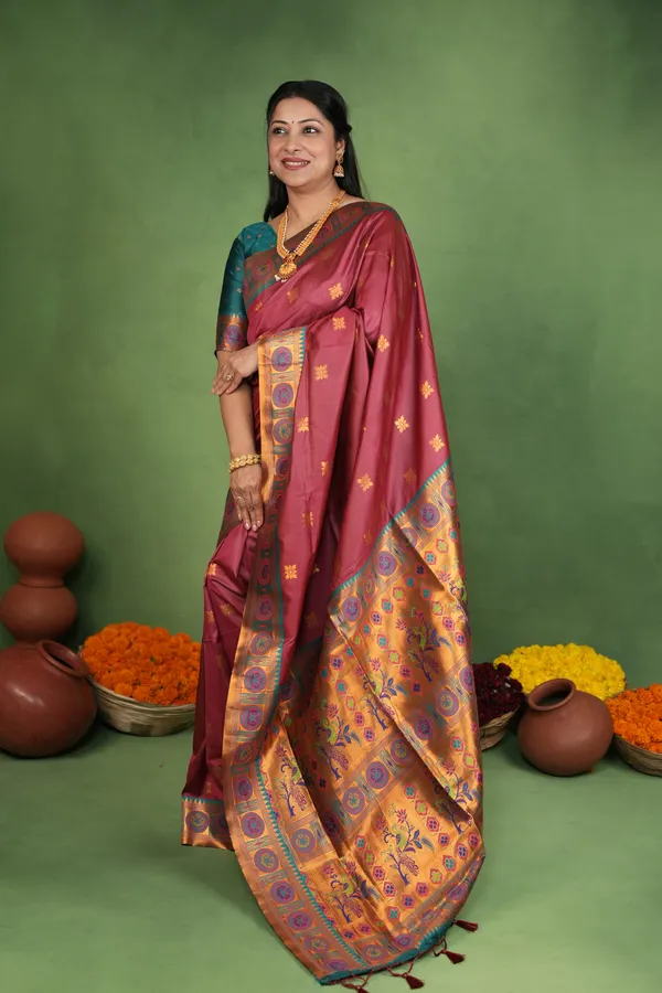 Premium_Soft_Paithani_Silk_sarees_With_Beautiful_Weaving_Pattern_With_Attractive_Rich_Pallu_And_Border_And_Weaving_Blouse_With_Tassels