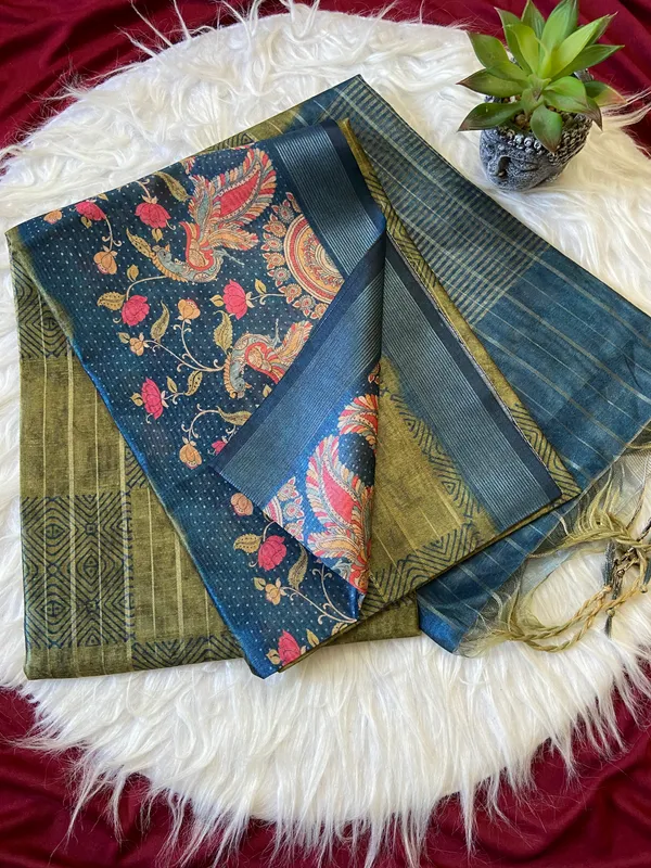 Soft_Semi_Tussar_Silk_sarees_with_Beautiful_Digital_Print_With_Attractive_Border_And_Contrast_Print_Blouse_With_Tassels