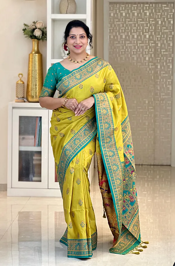 Artha_Parrot_Green_–_Prosperous_Wedding_Special_|_Premium_Soft_Paithani_Silk_Saree_with_Weaving_Pattern,_Rich_Pallu_&_Border_&_Weaving_Blouse