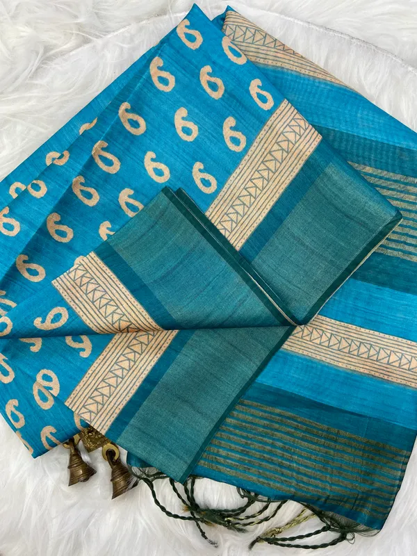Mahika_Rama_Green_–_Navratri_Special_|_Soft_Tussar_Silk_Saree_with_Print,_Border_&_Contrast_Print_Blouse_with_Tassels