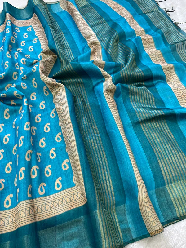 Mahika_Rama_Green_–_Navratri_Special_|_Soft_Tussar_Silk_Saree_with_Print,_Border_&_Contrast_Print_Blouse_with_Tassels
