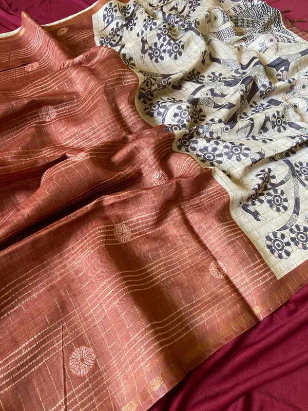 Soft_Semi_Tussar_Silk_sarees_with_Beautiful_Digital_Print_With_Attractive_Border_And_Contrast_Print_Blouse_With_Tassels