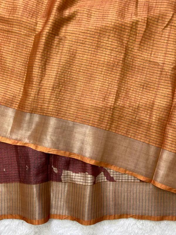 Aarathi_Maroon_&_Yellow_–_Aarti_Glow_Diwali_Special_|_Soft_Tussar_Silk_Saree_with_Digital_Print,_Checks_Design_Saree_&_Digital_Print_Blouse