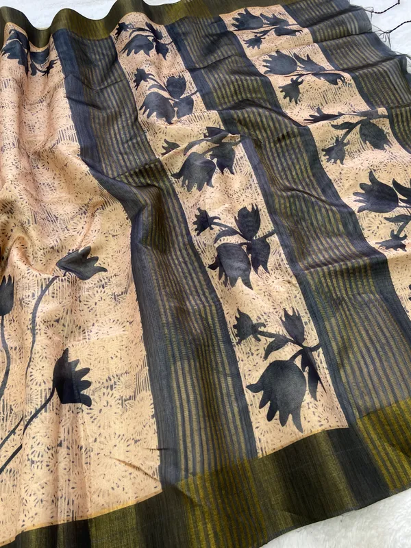 Aalia_Grey_–_Noble_Aesthetic_Edit_for_You_|_Soft_Tussar_Silk_Saree_with_Print,_Border_&_Contrast_Print_Blouse_with_Tassels