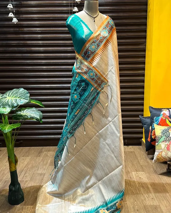 Aditi_Sky_Blue_–_Boundless_Navratri_Special_|_Soft_Tussar_Silk_Saree_with_Print,_Border_&_Contrast_Print_Blouse_with_Tassels