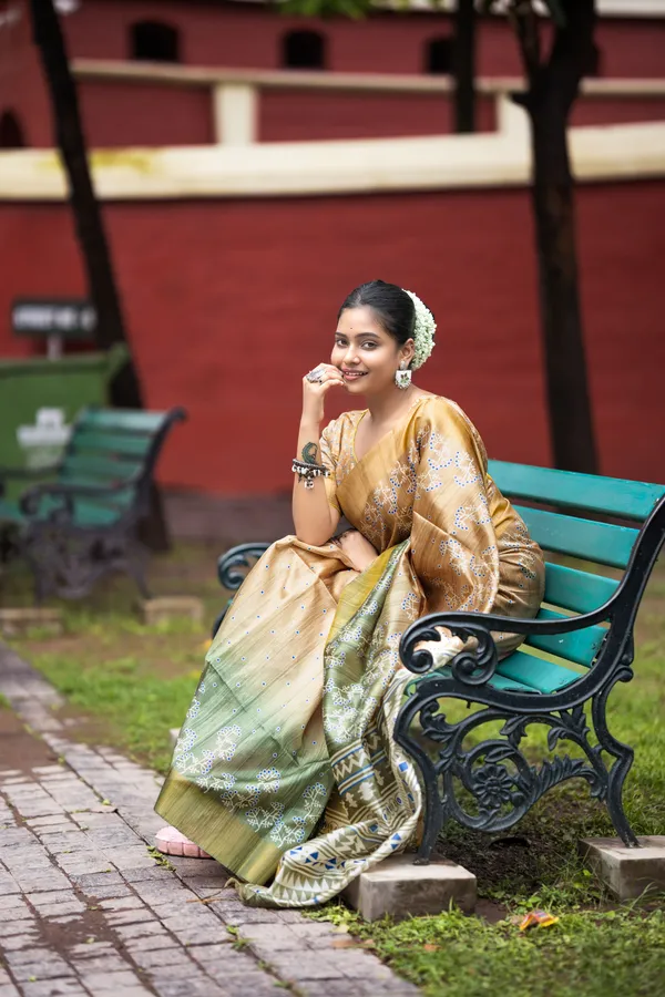 Soft_Tussar_Silk_sarees_with_Beautiful_Print_With_Attractive_Border_And_Contrast_Print_Blouse_With_Tassels