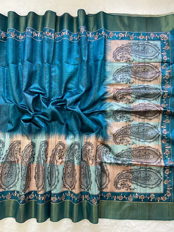Falak_Rama_Green_–_Skyward_Navratri_Special_|_Soft_Tussar_Silk_Saree_with_Print,_Border_&_Contrast_Print_Blouse_with_Tassels