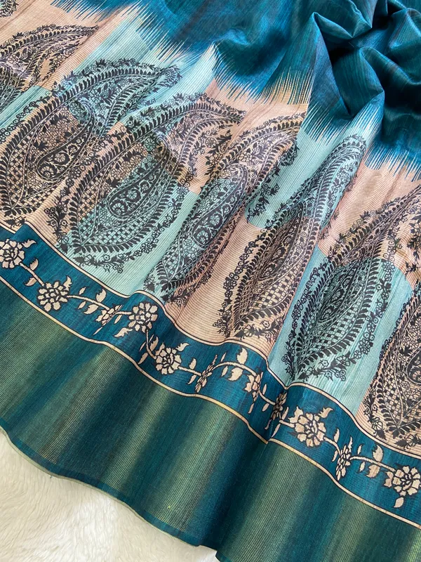 Falak_Rama_Green_–_Skyward_Navratri_Special_|_Soft_Tussar_Silk_Saree_with_Print,_Border_&_Contrast_Print_Blouse_with_Tassels