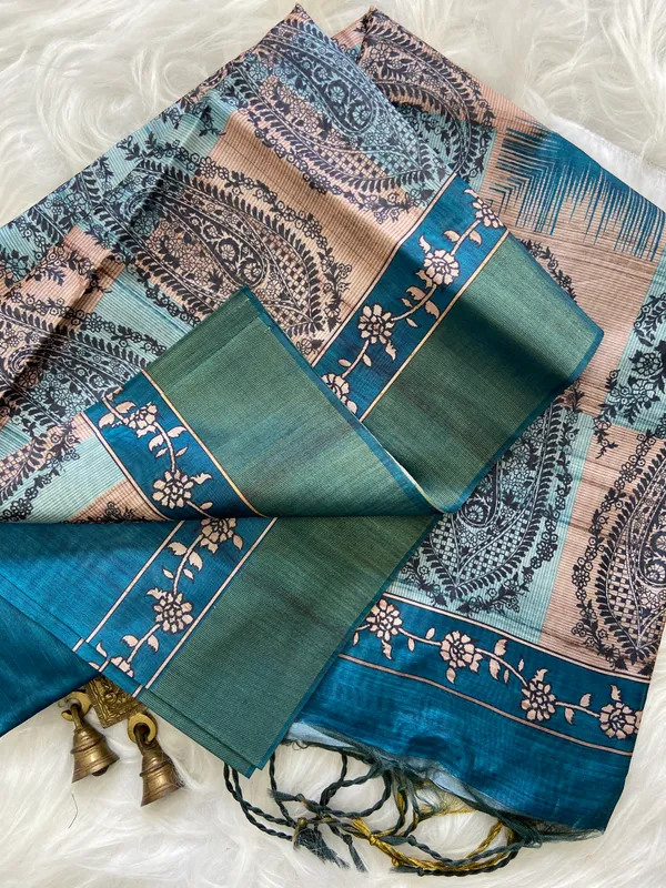 Falak_Rama_Green_–_Skyward_Navratri_Special_|_Soft_Tussar_Silk_Saree_with_Print,_Border_&_Contrast_Print_Blouse_with_Tassels