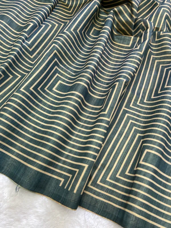 Amala_Rama_Green_–_Pure_Navratri_Special_|_Soft_Tussar_Silk_Saree_with_Digital_Print,_Zari_Line_Saree_&_Digital_Print_Blouse_with_Tassels