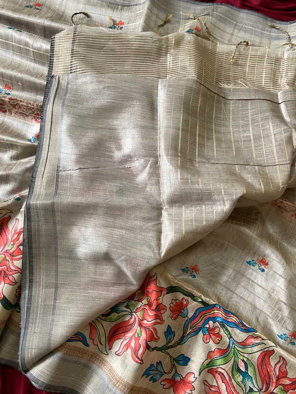 Soft_Semi_Tussar_Silk_sarees_with_Beautiful_Digital_Print_With_Attractive_Border_And_Contrast_Print_Blouse_With_Tassels