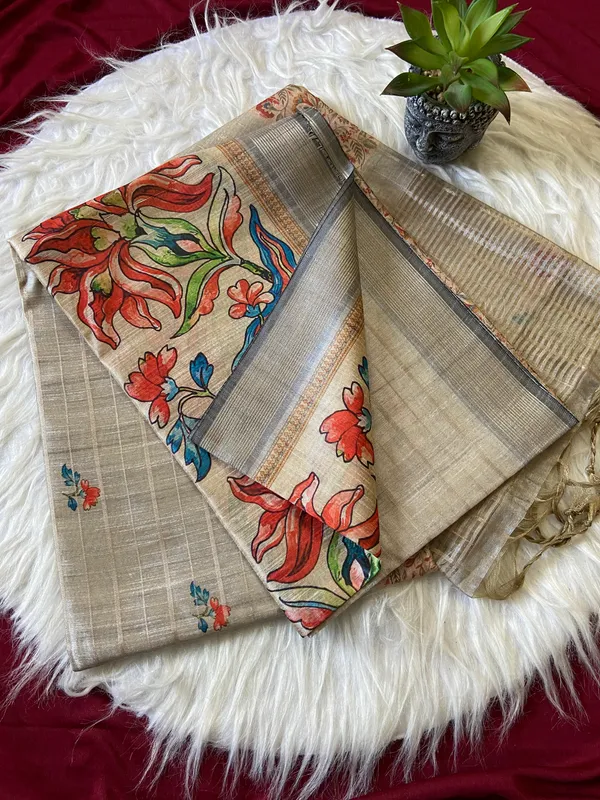 Soft_Semi_Tussar_Silk_sarees_with_Beautiful_Digital_Print_With_Attractive_Border_And_Contrast_Print_Blouse_With_Tassels
