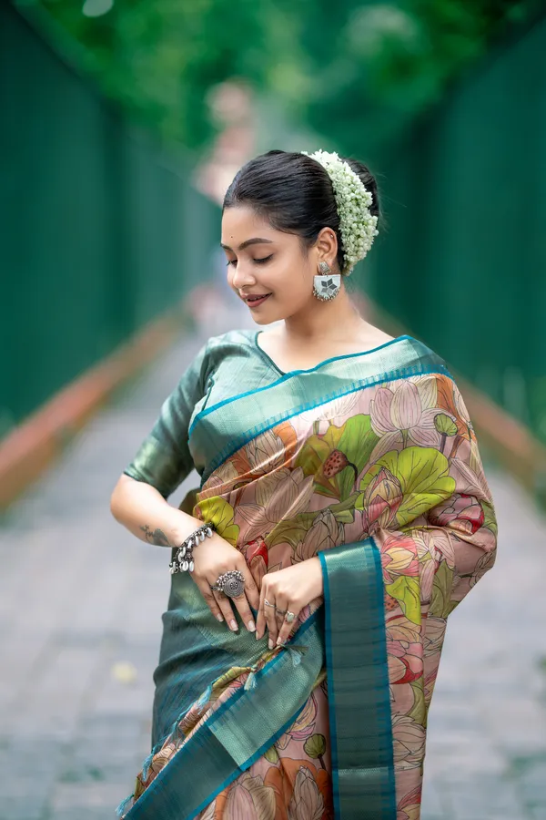 Vedanshi_Rama_Green_–_Navratri_Special_|_Premium_Tussar_Silk_Saree_with_Digital_Print,_Rich_Zari_Pallu_&_Zari_Weaving_Border_&_Contrast_Print_Blouse