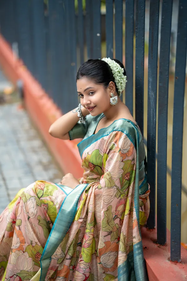 Vedanshi_Rama_Green_–_Navratri_Special_|_Premium_Tussar_Silk_Saree_with_Digital_Print,_Rich_Zari_Pallu_&_Zari_Weaving_Border_&_Contrast_Print_Blouse