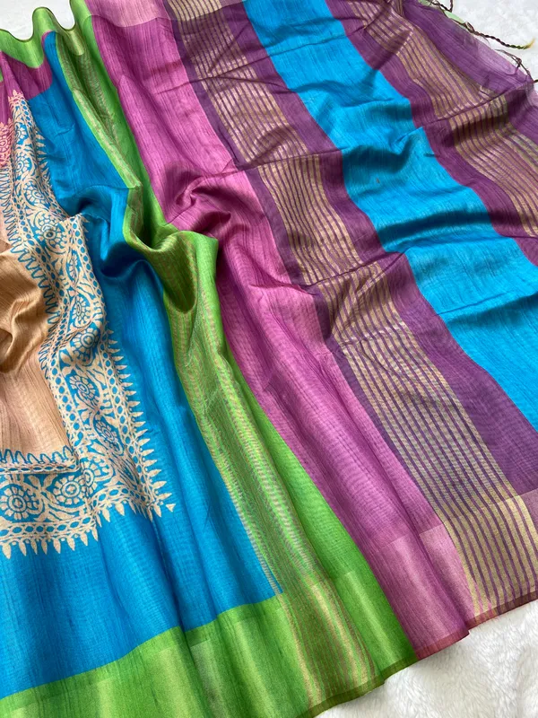 Bhanumati_Green_–_Navratri_Special_|_Soft_Tussar_Silk_Saree_with_Print,_Border_&_Contrast_Print_Blouse_with_Tassels