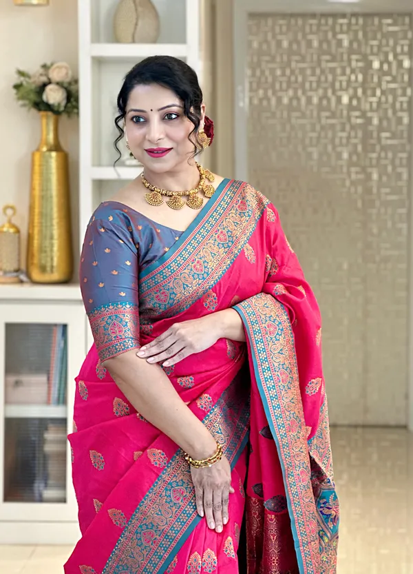 Artha_Pink_–_Prosperous_Wedding_Special_|_Premium_Soft_Paithani_Silk_Saree_with_Weaving_Pattern,_Rich_Pallu_&_Border_&_Weaving_Blouse_with_Tassels