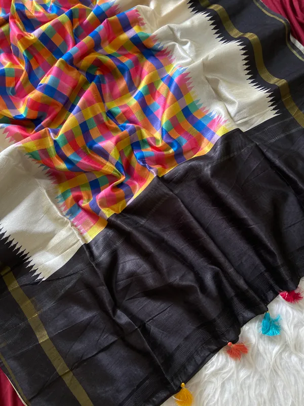 Soft_Tussar_Silk_sarees_with_Beautiful_Digital_Print_With_Attractive_Border_And_Contrast_Print_Blouse_With_Tassels
