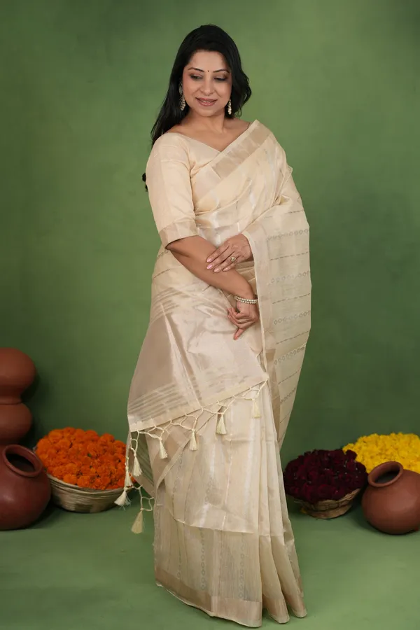 Soft_Linen_Cotton_Silk_sarees_with_Beautiful_Weaving__Zari_Butti_Design_With_Attractive_Border_&_Rich_Pallu__And_Running__Plain_Blouse_With_Tassels