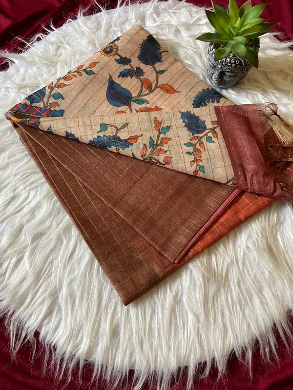 Soft_Semi_Tussar_Silk_sarees_with_Beautiful_Digital_Print_With_Attractive_Border_And_Contrast_Print_Blouse_With_Tassels