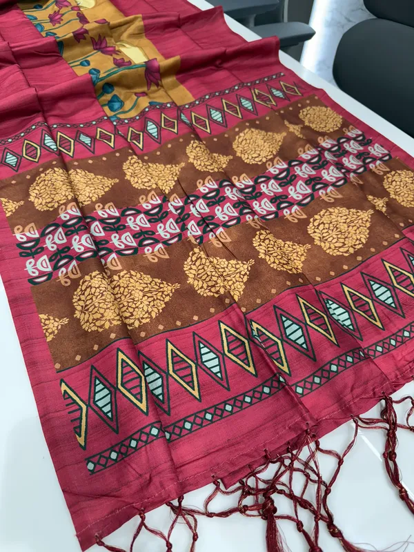 Cow_Pink_–_Cow_Motif_Navratri_Special_|_Soft_Desi_Tussar_Silk_Saree_with_Digital_Print,_Border_&_Contrast_Print_Blouse_with_Tassels