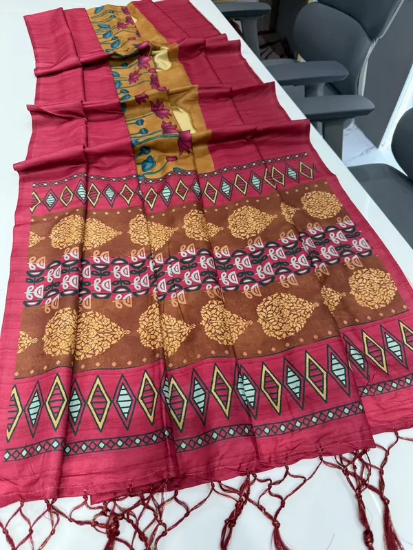 Cow_Pink_–_Cow_Motif_Navratri_Special_|_Soft_Desi_Tussar_Silk_Saree_with_Digital_Print,_Border_&_Contrast_Print_Blouse_with_Tassels