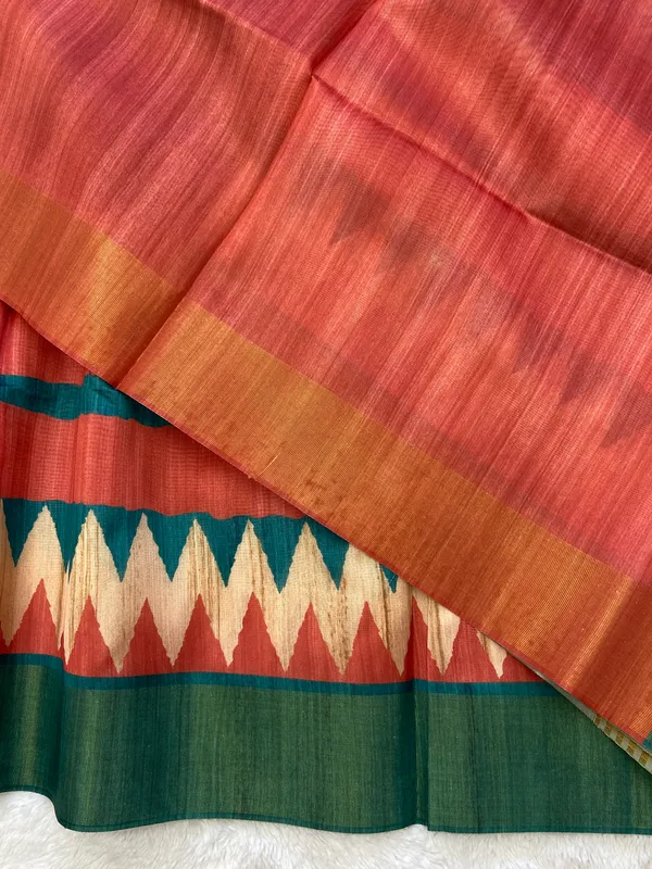 Libni_Rama_Green_–_Navratri_Special_|_Soft_Tussar_Silk_Saree_with_Print,_Border_&_Contrast_Print_Blouse_with_Tassels