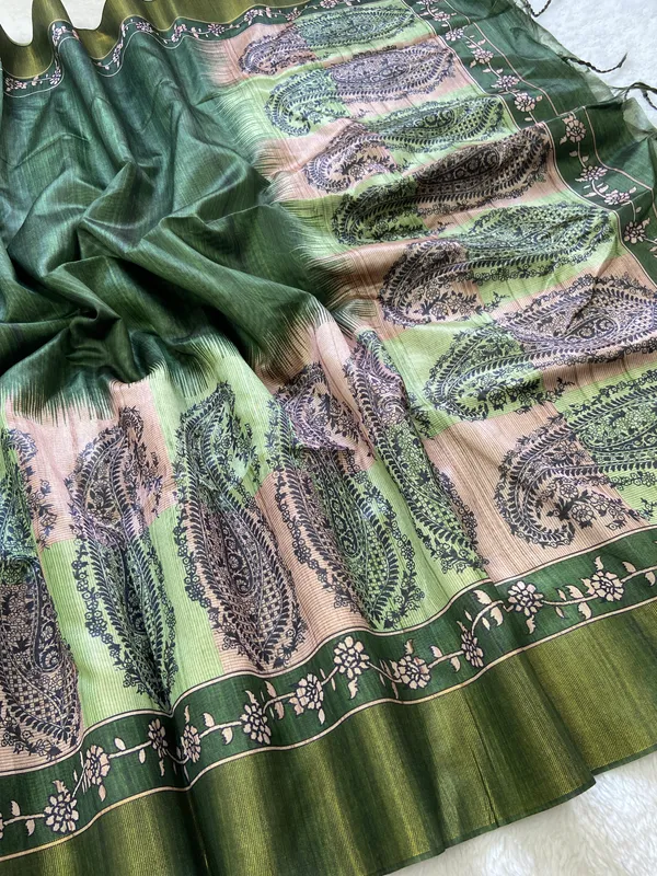 Falak_Green_–_Skyward_Navratri_Special_|_Soft_Tussar_Silk_Saree_with_Print,_Border_&_Contrast_Print_Blouse_with_Tassels