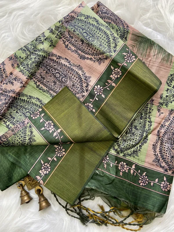 Falak_Green_–_Skyward_Navratri_Special_|_Soft_Tussar_Silk_Saree_with_Print,_Border_&_Contrast_Print_Blouse_with_Tassels