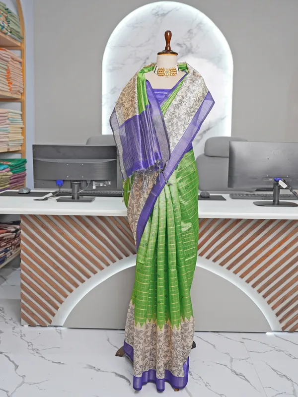 Soft_Semi_Tussar_Silk_sarees_with_Beautiful_Digital_Print_With_Attractive_Border_And_Contrast_Print_Blouse_With_Tassels