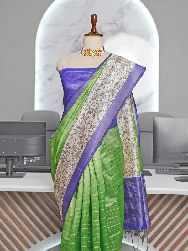 Soft_Semi_Tussar_Silk_sarees_with_Beautiful_Digital_Print_With_Attractive_Border_And_Contrast_Print_Blouse_With_Tassels