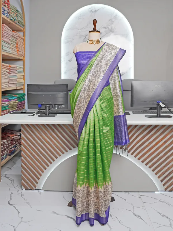 Soft_Semi_Tussar_Silk_sarees_with_Beautiful_Digital_Print_With_Attractive_Border_And_Contrast_Print_Blouse_With_Tassels
