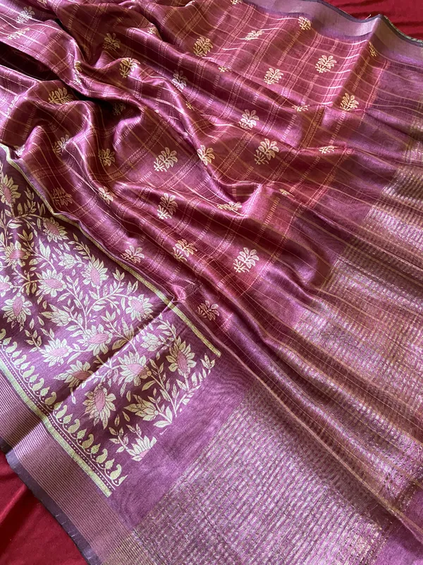 Soft_Semi_Tussar_Silk_sarees_with_Beautiful_Digital_Print_With_Attractive_Border_And_Contrast_Print_Blouse_With_Tassels