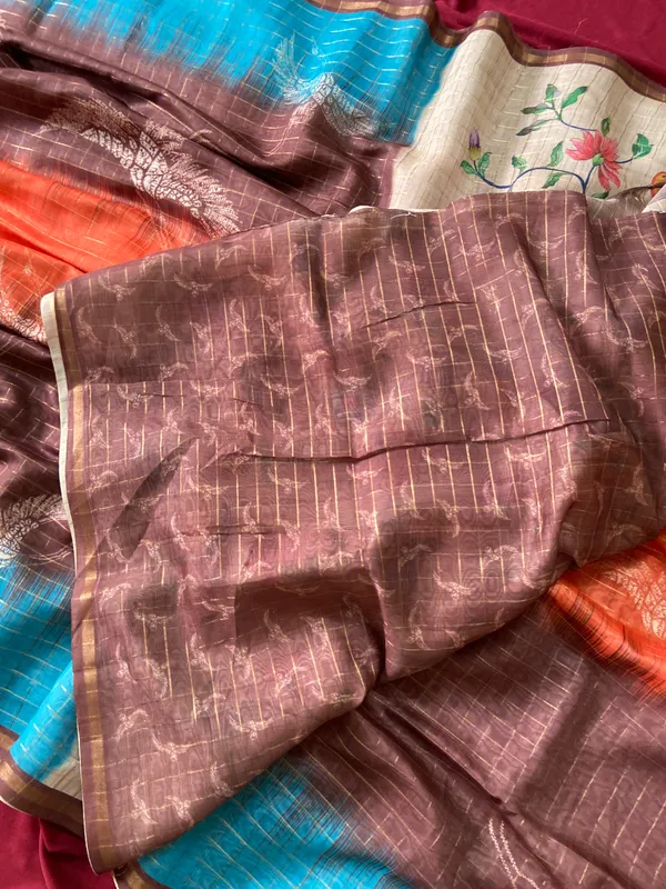 Soft_Semi_Tussar_Silk_sarees_with_Beautiful_Digital_Print_With_Attractive_Border_And_Contrast_Print_Blouse_With_Tassels