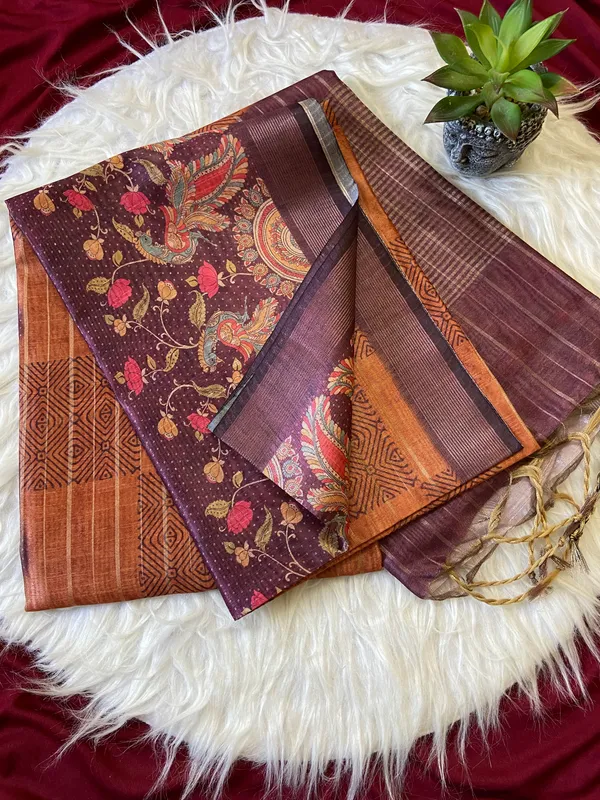 Soft_Semi_Tussar_Silk_sarees_with_Beautiful_Digital_Print_With_Attractive_Border_And_Contrast_Print_Blouse_With_Tassels