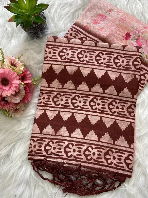 Pahal_Maroon_–_Aesthetic_Edit_for_You_|_Soft_Kota_Saree_with_Print,_Pallu_&_Contrast_Print_Blouse_with_Tassels