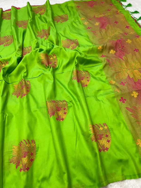 Kalyani_Parrot_Green_–_Auspicious_Wedding_Special_|_Premium_Soft_Silk_Saree_with_Weaving_Zari,_Two_Tone_Design_&_Weaving_Design_Blouse_with_Tassels