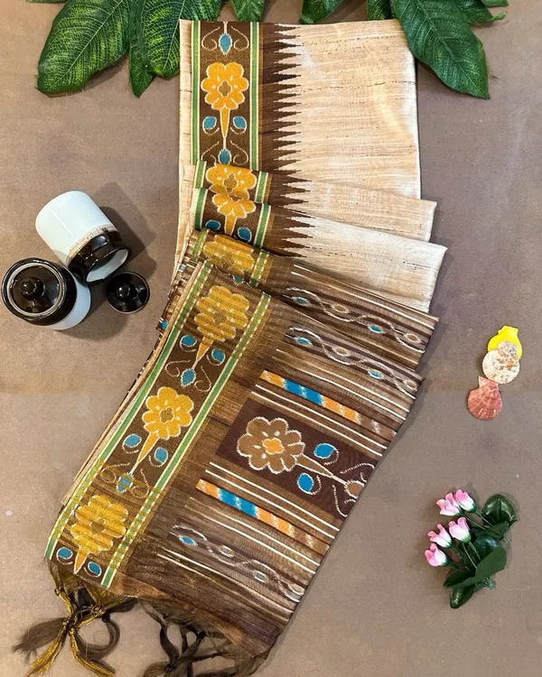 Soft_Tussar_Silk_sarees_with_Beautiful_Print_With_Attractive_Border_And_Contrast_Print_Blouse_With_Tassels