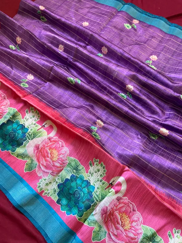 Soft_Semi_Tussar_Silk_sarees_with_Beautiful_Digital_Print_With_Attractive_Border_And_Contrast_Print_Blouse_With_Tassels