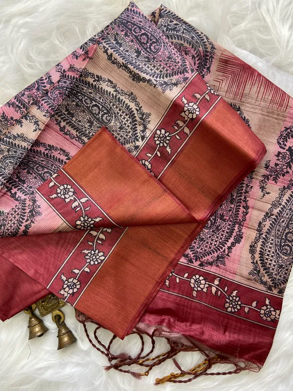 Falak_Maroon_–_Skyward_Diwali_Special_|_Soft_Tussar_Silk_Saree_with_Print,_Border_&_Contrast_Print_Blouse_with_Tassels