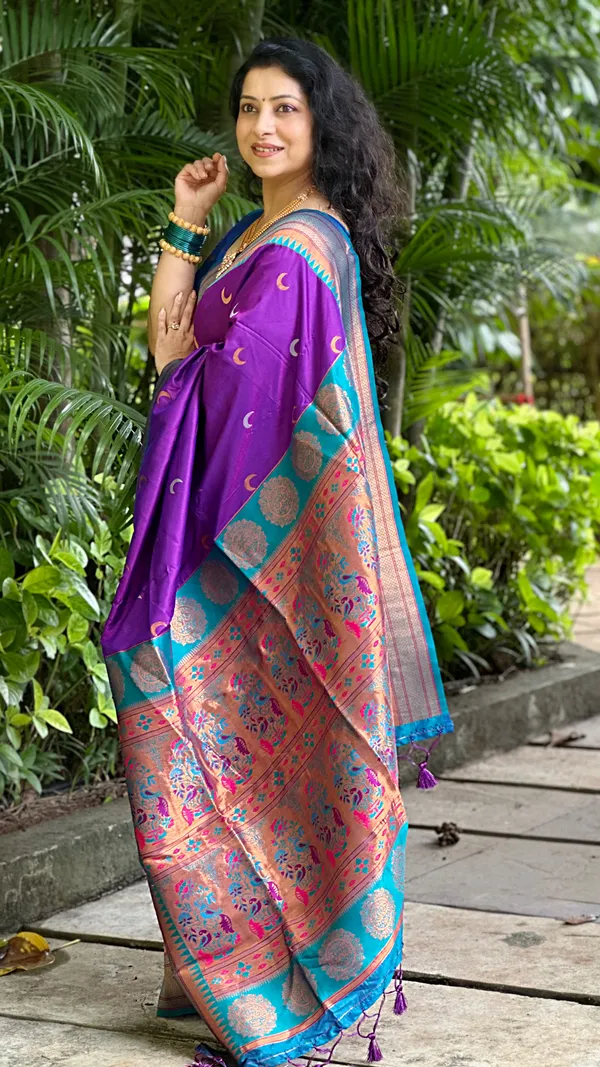 Rajeshri_Wine_–_Royal_Wedding_Special_|_Premium_Soft_Paithani_Silk_Saree_with_Weaving_Pattern,_Rich_Pallu_&_Border_&_Weaving_Blouse_with_Tassels