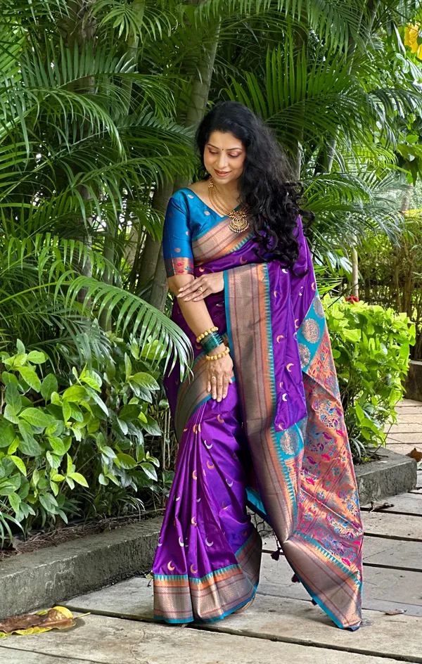 Rajeshri_Wine_–_Royal_Wedding_Special_|_Premium_Soft_Paithani_Silk_Saree_with_Weaving_Pattern,_Rich_Pallu_&_Border_&_Weaving_Blouse_with_Tassels