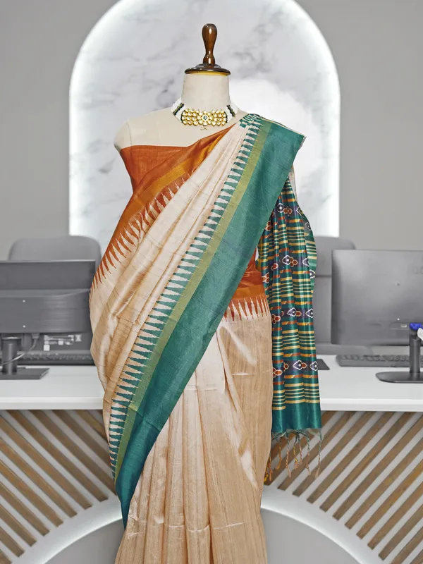 Soft_Tussar_Silk_sarees_with_Beautiful_Digital_Print_With_Attractive_Border_And_Contrast_Print_Blouse_With_Tassels