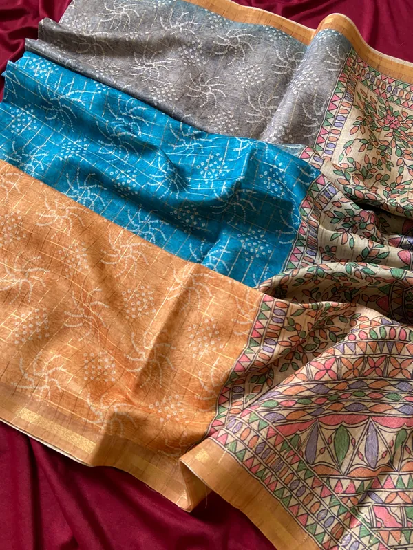 Soft_Semi_Tussar_Silk_sarees_with_Beautiful_Digital_Print_With_Attractive_Border_And_Contrast_Print_Blouse_With_Tassels