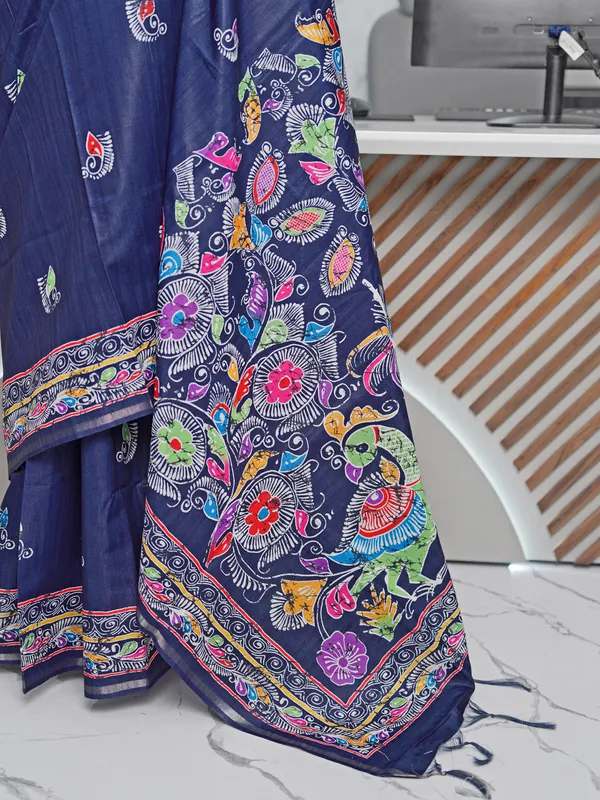 Soft_Tussar_Silk_sarees_with_Beautiful_Digital_Print_With_Attractive_Border_And_Contrast_Print_Blouse_With_Tassels