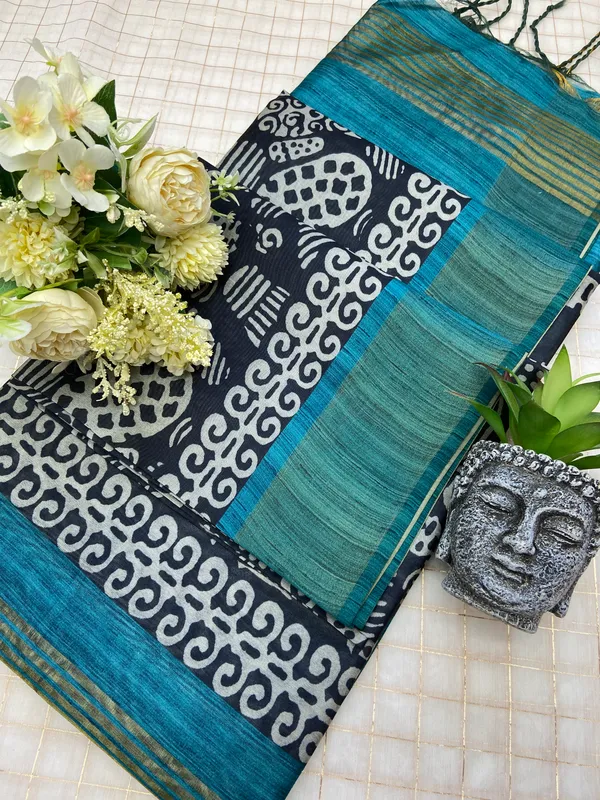 Deepali_Rama_Green_–_Row_of_Lamps_Diwali_Special_|_Soft_Tussar_Silk_Saree_with_Print,_Border_&_Contrast_Print_Blouse_with_Tassels