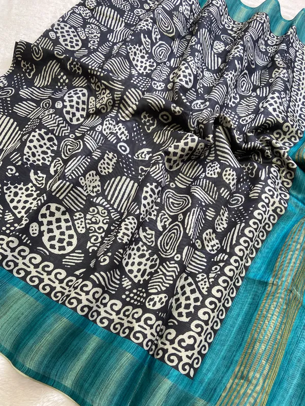 Deepali_Rama_Green_–_Row_of_Lamps_Diwali_Special_|_Soft_Tussar_Silk_Saree_with_Print,_Border_&_Contrast_Print_Blouse_with_Tassels