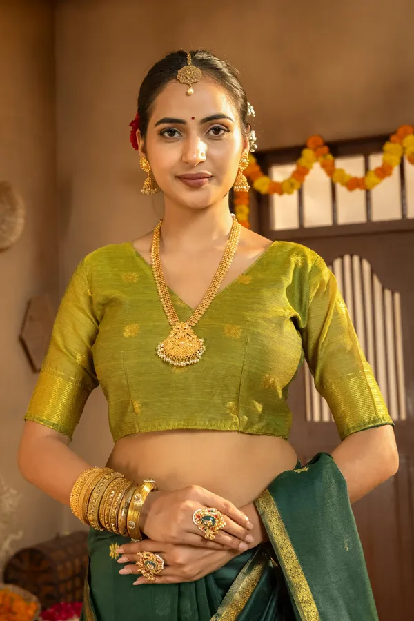 Jasleen_Mehendi_Green_–_Wedding_Special_|_Original_Maheswari_Cotton_Silk_Saree_with_Kanchipuram_Rich_Gold-Toned_Woven_Butti_Zari_Work,_Zari_Border